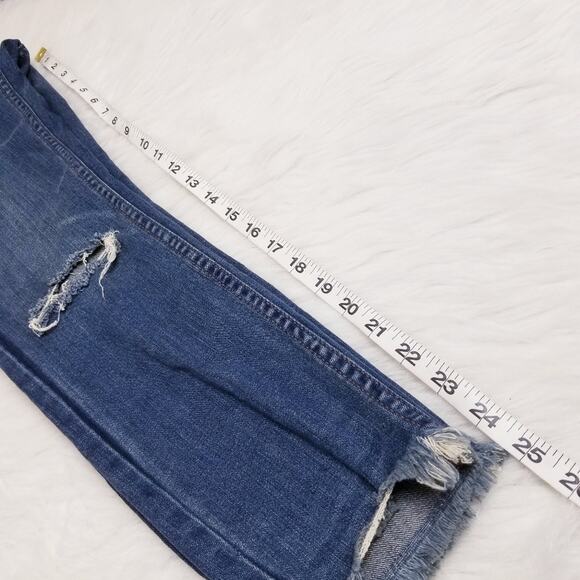 Free People Mid rise Ripped Knee Frayed Hem Crop - Picture 4 of 8